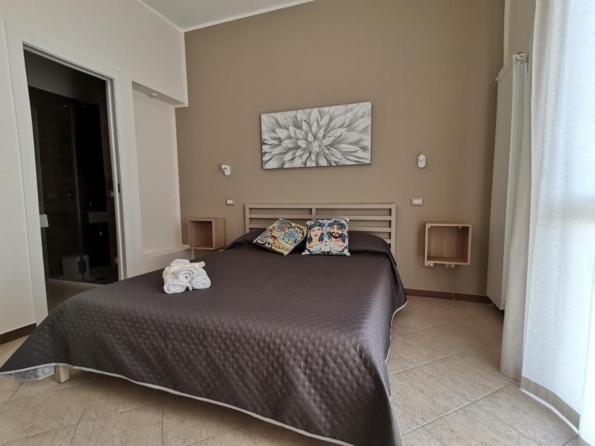 Le Metro Bed & Breakfast Carini Bagian luar foto