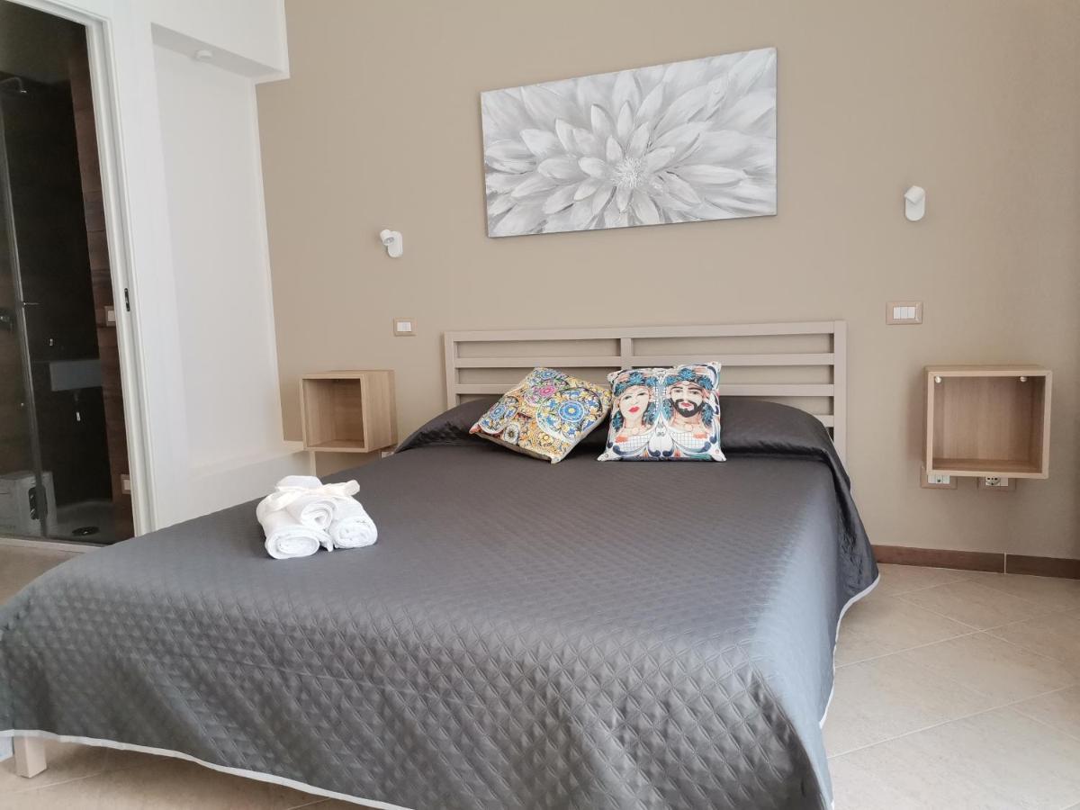 Le Metro Bed & Breakfast Carini Bagian luar foto